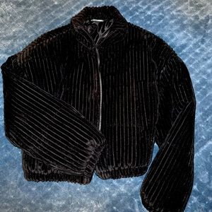 Black cropped puffer jacket